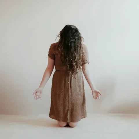 Vestido de lino crudo, de la tienda de muestra Casa Vidal