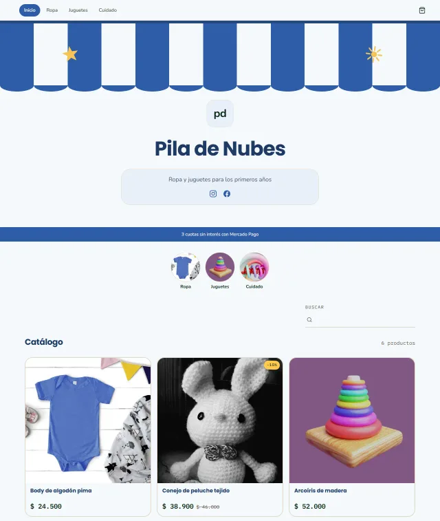 La tienda de muestra Pila de Nubes: su toldo, su nombre, sus redes y su catálogo